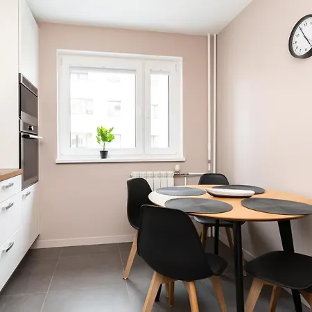 Karu Apartment *